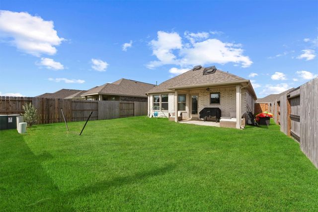 8122 Royal Breeze Drive, Cypress, TX 77433