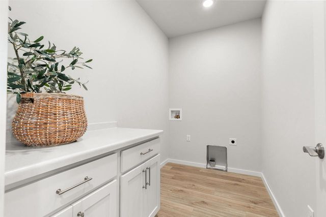 3609 E GLADIOLUS PLACE, Appleton, WI 54913