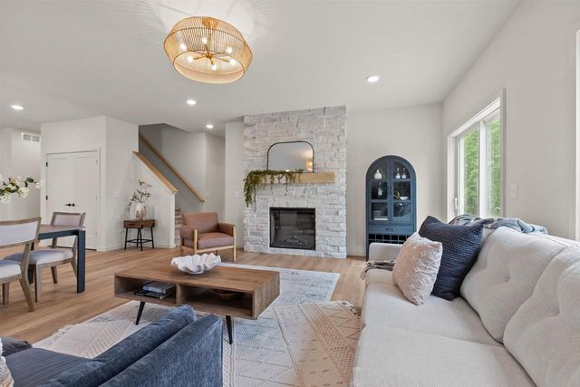 3609 E GLADIOLUS PLACE, Appleton, WI 54913