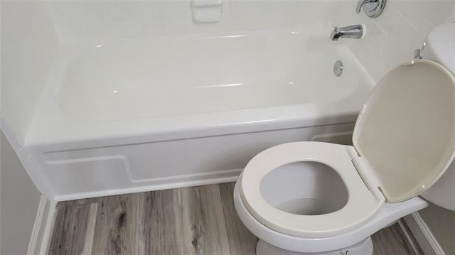 64 NW Chaumont NW Square, Atlanta, GA 30327