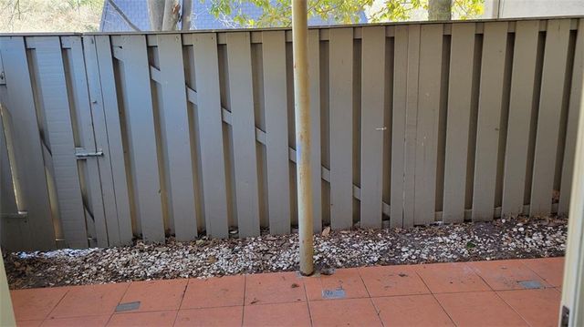 64 NW Chaumont NW Square, Atlanta, GA 30327