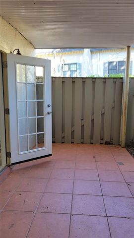 64 NW Chaumont NW Square, Atlanta, GA 30327