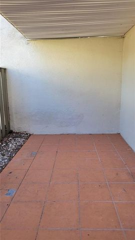 64 NW Chaumont NW Square, Atlanta, GA 30327