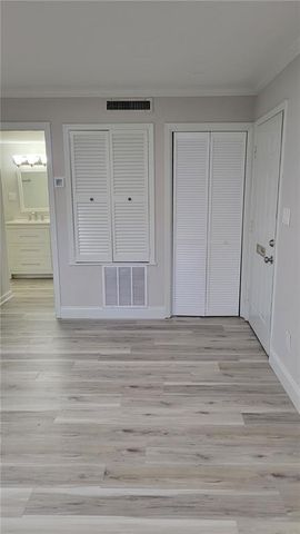 64 NW Chaumont NW Square, Atlanta, GA 30327