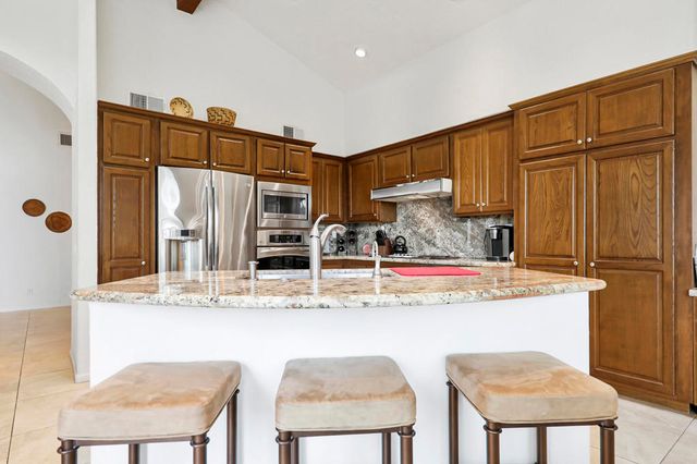 148 Deer Spring Way, Palm Desert, CA 92211