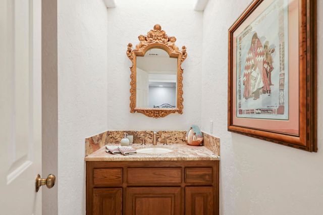 148 Deer Spring Way, Palm Desert, CA 92211