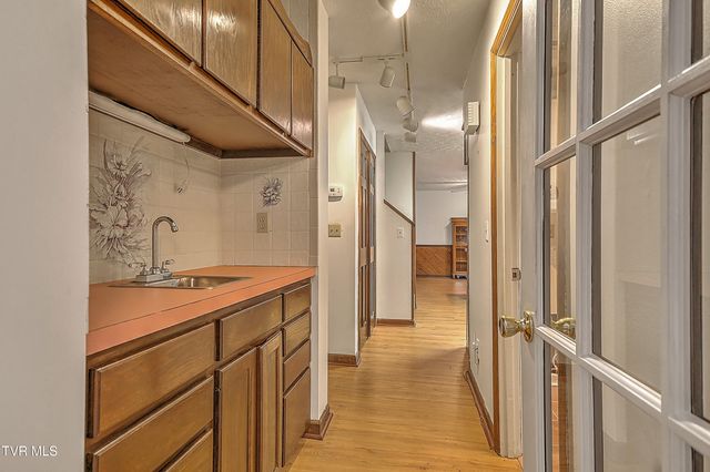 1237 Radcliffe Avenue, Kingsport, TN 37664