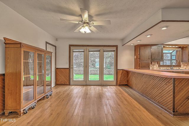 1237 Radcliffe Avenue, Kingsport, TN 37664