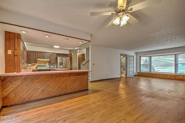 1237 Radcliffe Avenue, Kingsport, TN 37664