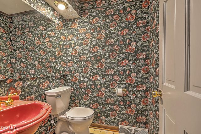 1237 Radcliffe Avenue, Kingsport, TN 37664