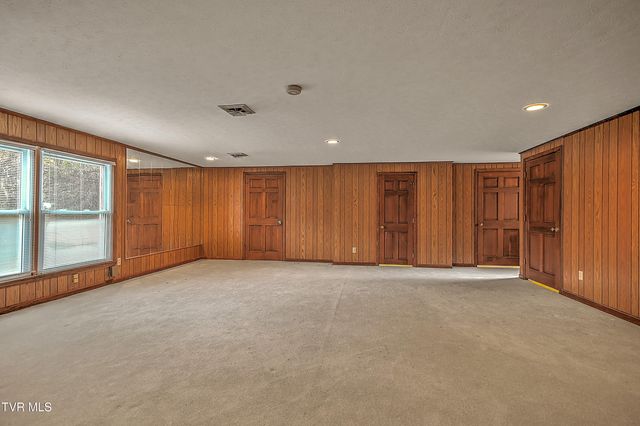 1237 Radcliffe Avenue, Kingsport, TN 37664