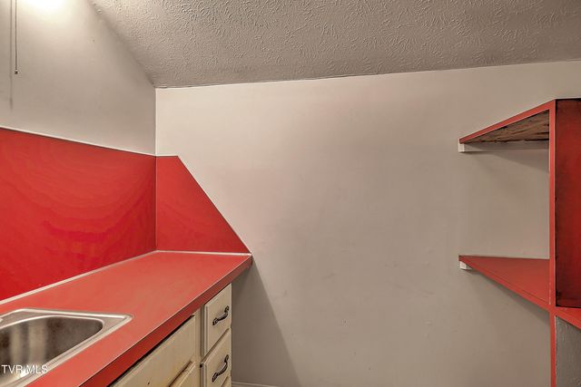 1237 Radcliffe Avenue, Kingsport, TN 37664