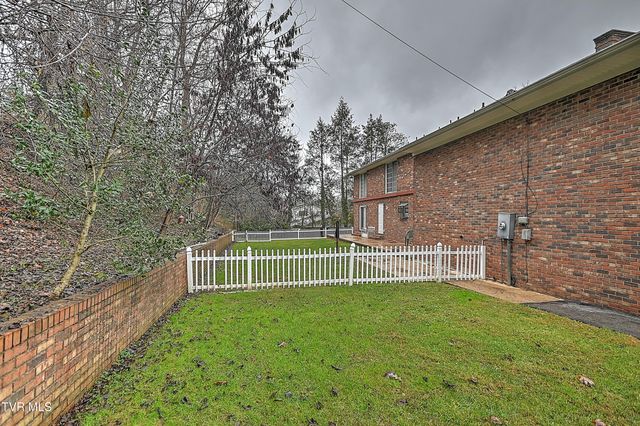 1237 Radcliffe Avenue, Kingsport, TN 37664