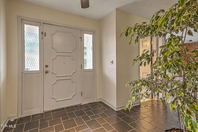 1237 Radcliffe Avenue, Kingsport, TN 37664