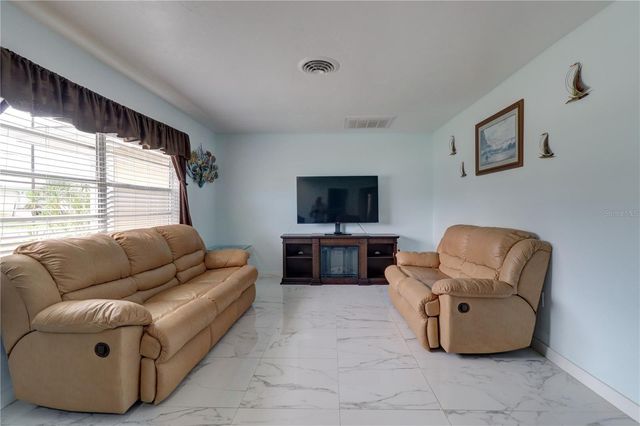 215 TARPON WAY, Punta Gorda, FL 33950