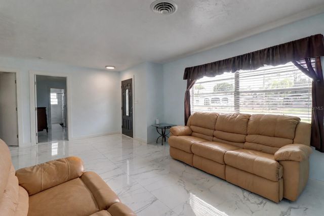 215 TARPON WAY, Punta Gorda, FL 33950
