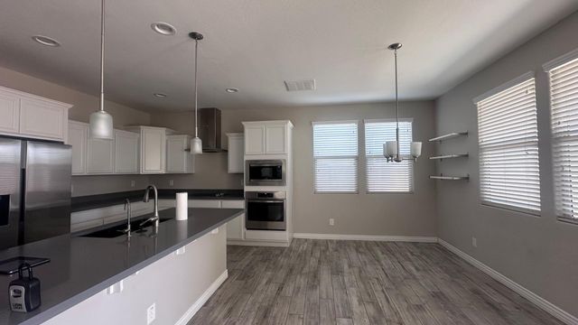 10015 E Wavelength Avenue, Mesa, AZ 85212
