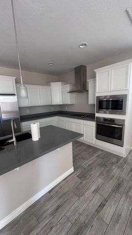 10015 E Wavelength Avenue, Mesa, AZ 85212