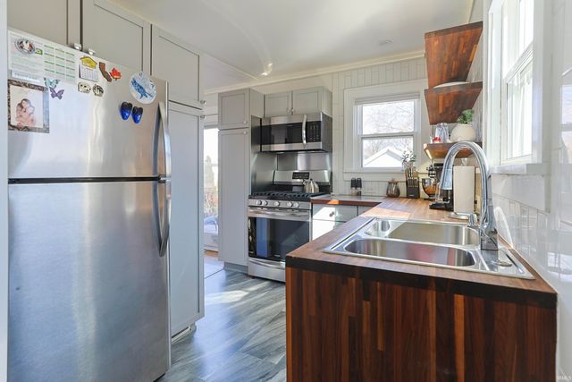 810 S 35th Street, South Bend, IN 46615