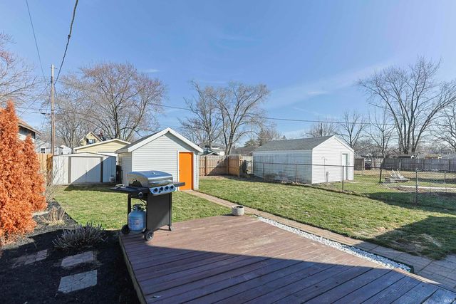 810 S 35th Street, South Bend, IN 46615