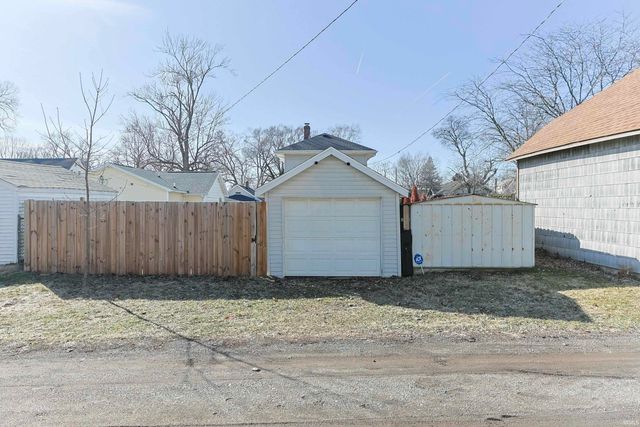 810 S 35th Street, South Bend, IN 46615