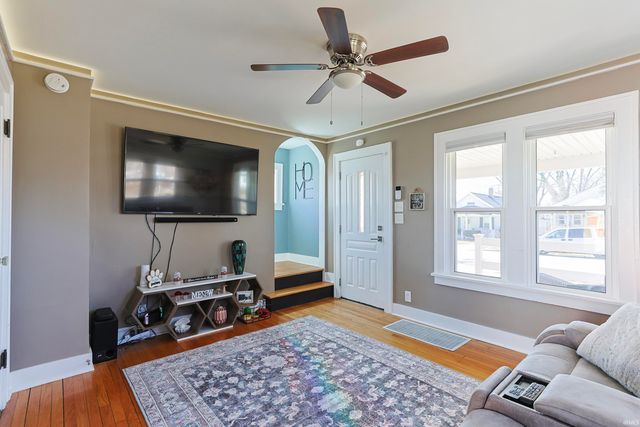 810 S 35th Street, South Bend, IN 46615