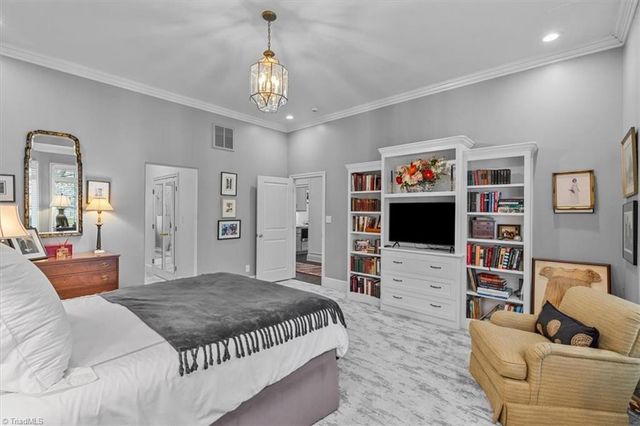 11 Creswell Court, Greensboro, NC 27407