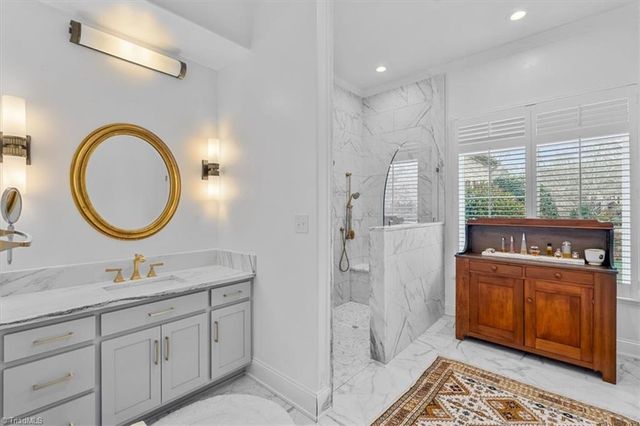 11 Creswell Court, Greensboro, NC 27407