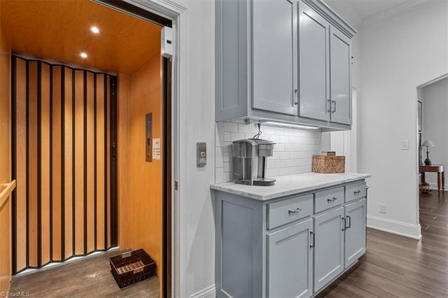 11 Creswell Court, Greensboro, NC 27407