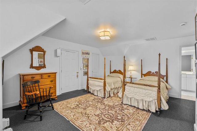 11 Creswell Court, Greensboro, NC 27407