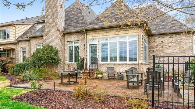 11 Creswell Court, Greensboro, NC 27407