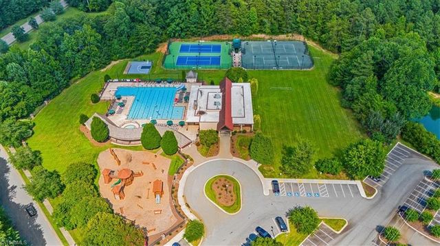 11 Creswell Court, Greensboro, NC 27407