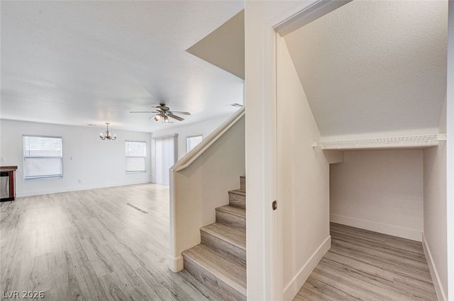 194 Gilliflower Avenue, Las Vegas, NV 89183