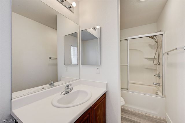 194 Gilliflower Avenue, Las Vegas, NV 89183