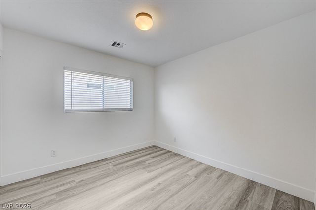 194 Gilliflower Avenue, Las Vegas, NV 89183
