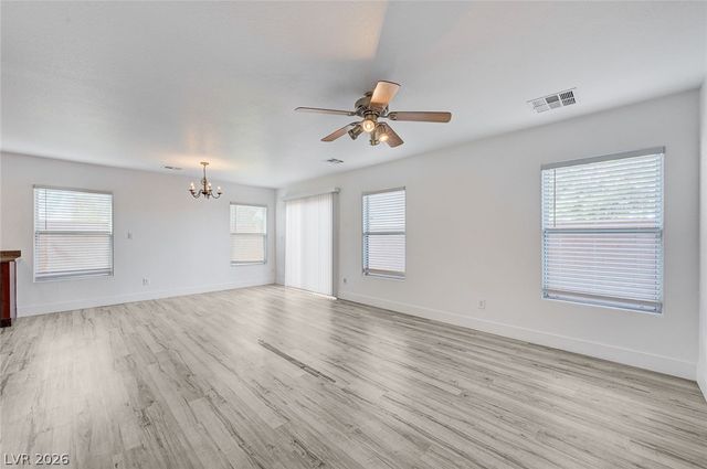 194 Gilliflower Avenue, Las Vegas, NV 89183