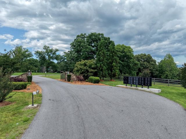 116 Short Oak Run, Murphy, NC 28906