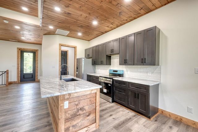 116 Short Oak Run, Murphy, NC 28906