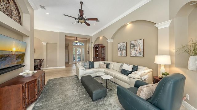 7325 LAKE FOREST GLEN, Lakewood Ranch, FL 34202
