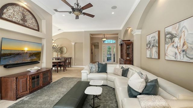 7325 LAKE FOREST GLEN, Lakewood Ranch, FL 34202