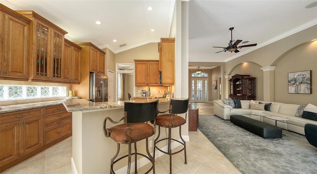 7325 LAKE FOREST GLEN, Lakewood Ranch, FL 34202