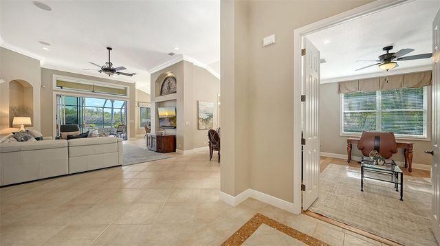 7325 LAKE FOREST GLEN, Lakewood Ranch, FL 34202