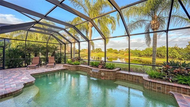 7325 LAKE FOREST GLEN, Lakewood Ranch, FL 34202