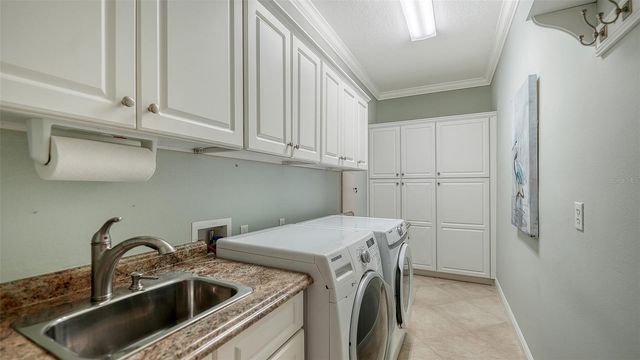 7325 LAKE FOREST GLEN, Lakewood Ranch, FL 34202