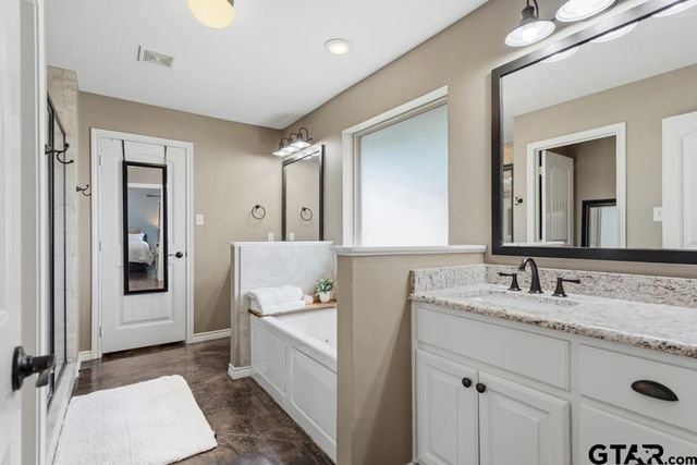 14420 Cedarwood Circle, Tyler, TX 75703