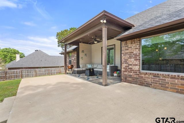 14420 Cedarwood Circle, Tyler, TX 75703