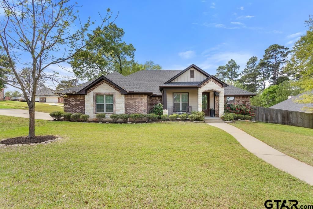 14420 Cedarwood Circle, Tyler, TX 75703