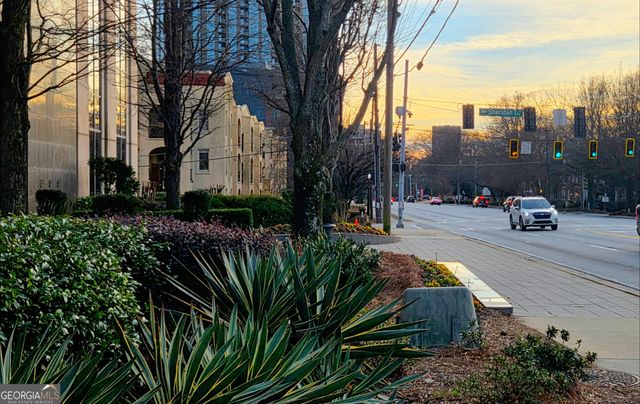 21 Delmont Drive 10, Atlanta, GA 30305