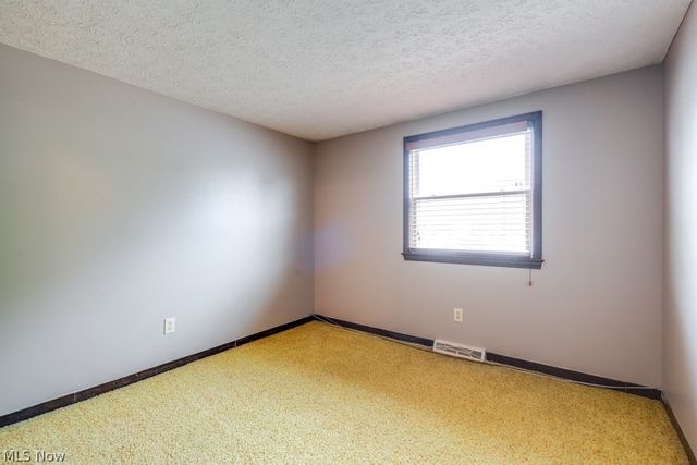 58 New Castle Lane, Mentor, OH 44060