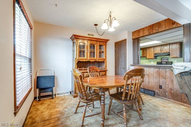 58 New Castle Lane, Mentor, OH 44060